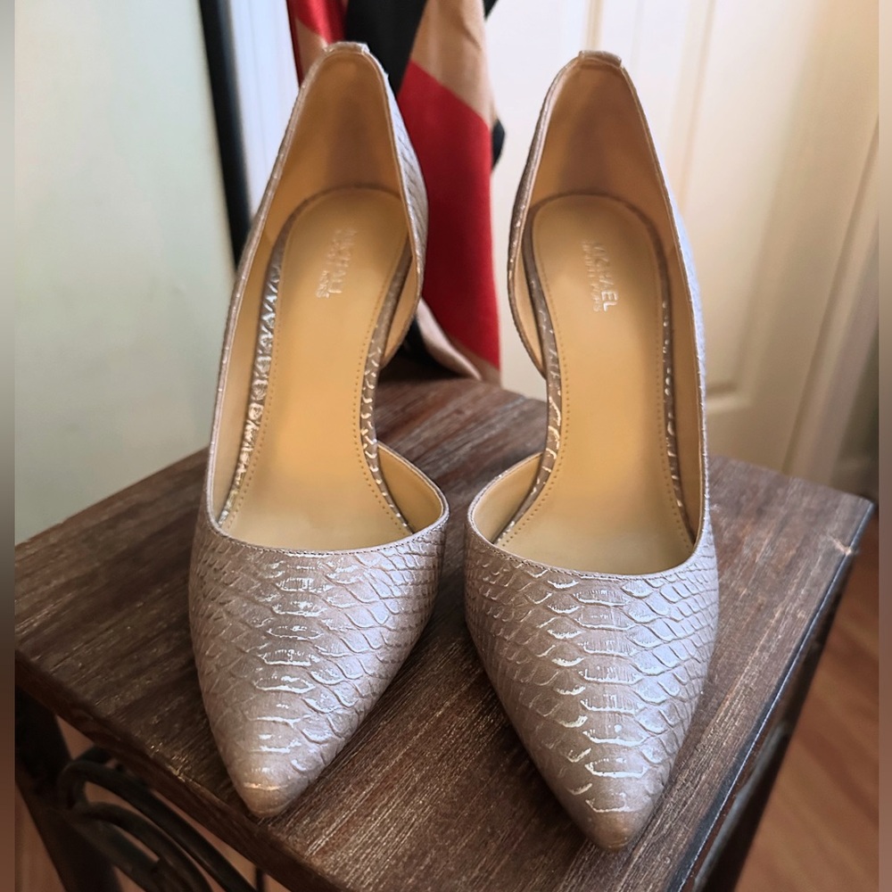 Michael KORS Amara Pumps